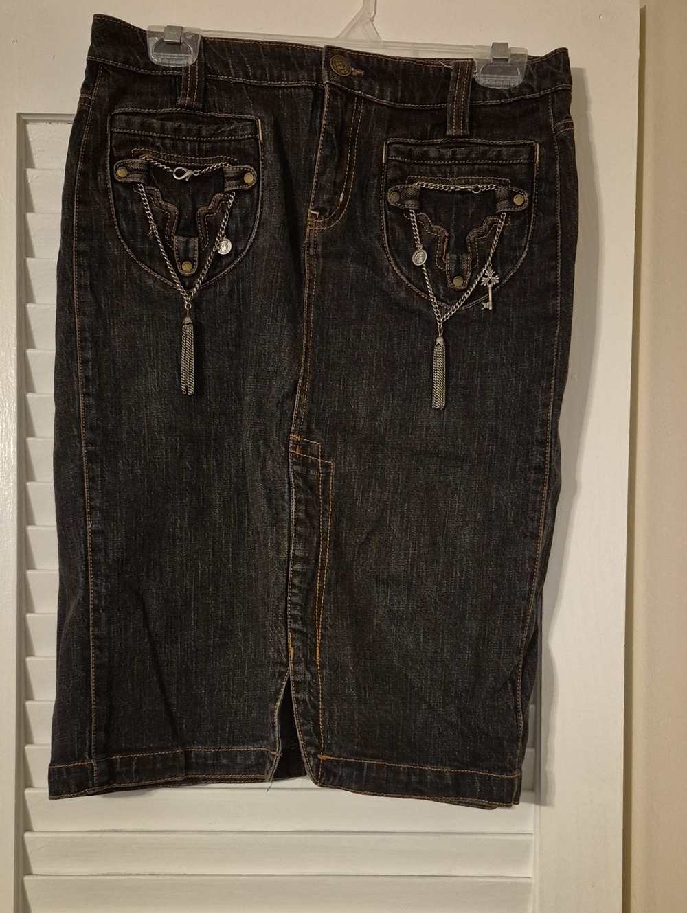 Relaxed Black Denim Skirt with Pocket Chain Accents